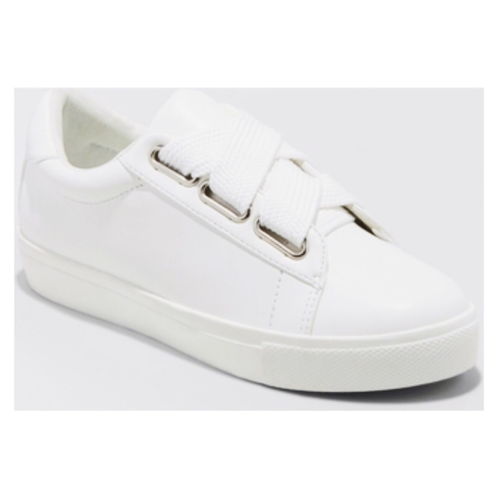 Mossimo White Tennis Shoe -multiple sizes